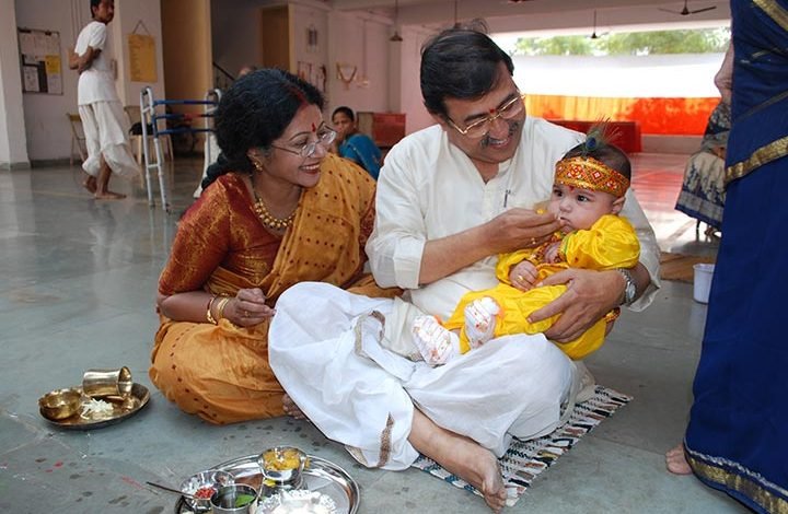 Rashtriya Mashal | छह माह के बाद स्तनपान के साथ अनुपूरक आहार है जरूरी